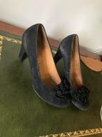 Mooie klassieke suede zwarte Gabor pumps hakken met bloem, Pumps, Zwart, Gabor, Ophalen of Verzenden