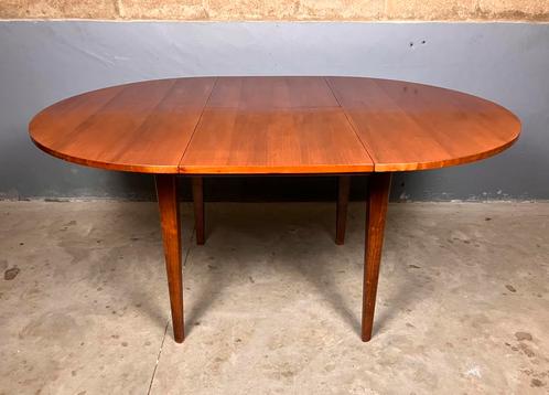 Mid century rond ovaal eettafel uitschuifbaar vintage, Huis en Inrichting, Tafels | Eettafels, Gebruikt, 100 tot 150 cm, Ovaal