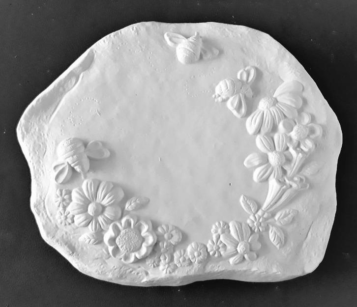 Keramiekbeeld Bloemetjes & Bijtjes wandsteen/bord in biscuit, Hobby en Vrije tijd, Overige Hobby en Vrije tijd, Nieuw, Ophalen of Verzenden