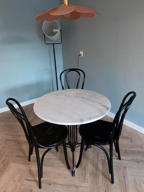 Marmeren ronde eettafel met stoelen, Huis en Inrichting, Complete eetkamers, Zo goed als nieuw, Ophalen of Verzenden