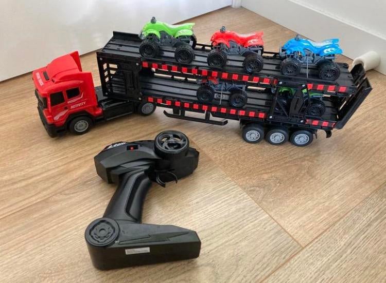 Afstand bestuurbare vrachtwagen, Ophalen of Verzenden, Zo goed als nieuw