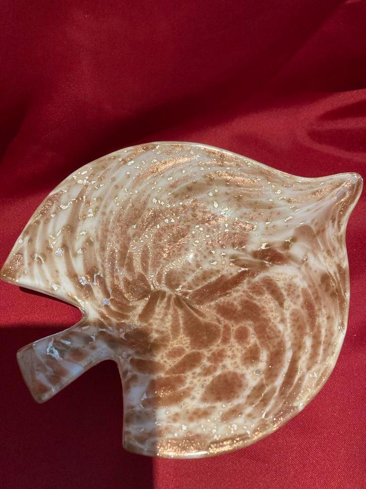 Murano Bonbonschaaltje Bladvorm - Goud/Koper & Zilver, Antiek en Kunst, Antiek | Schalen, Ophalen of Verzenden