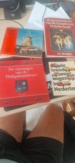 P. Snellen - De voertuigen van de Philipsbrandweer, Ophalen of Verzenden, Zo goed als nieuw, P. Snellen