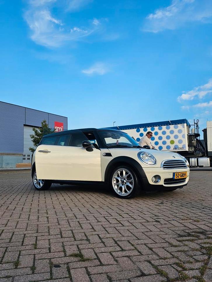Mini Clubman 1.6 16V Cooper 2008 Wit, Auto's, Mini, Particulier, Clubman, Airbags, Airconditioning, Alarm, Boordcomputer, Centrale vergrendeling