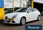 Alfa Romeo Giulietta 1.4 T Distinctive Panorama Leder, Voorwielaandrijving, Gebruikt, 4 cilinders, Wit