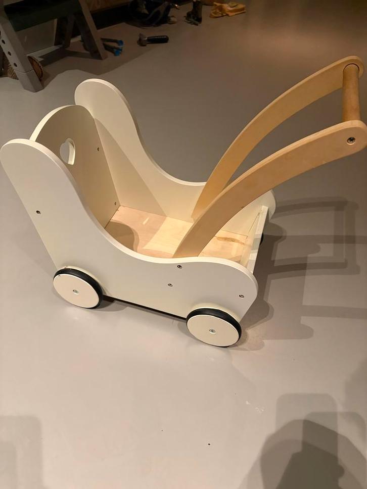 Houten loopwagen / poppenwagen, Kinderen en Baby's, Speelgoed | Babyspeelgoed, Zo goed als nieuw, Auto, Met wieltjes, Ophalen