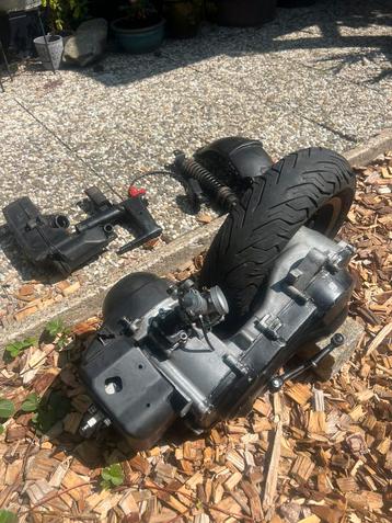 piaggo Zip 2000 70cc blok plug&play beschikbaar voor biedingen