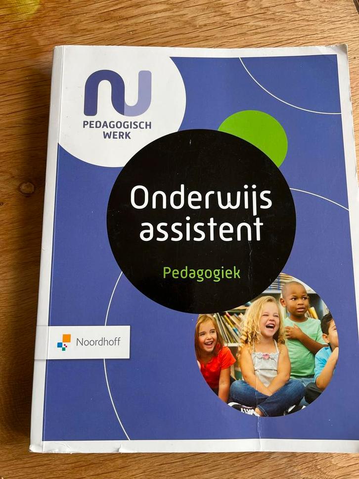 Studieboek Onderwijsassistent Pedagogiek, Boeken, Studieboeken en Cursussen, Zo goed als nieuw, MBO, Gamma, Ophalen of Verzenden