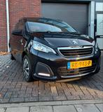 Peugeot 108 1.0 12V E-vti 68PK 3DR 2017 Zwart, Auto's, Voorwielaandrijving, Stof, Zwart, 4 stoelen