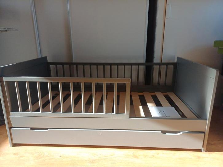 2 x Petit Amelie kinderbedje 140 cm met la., Kinderen en Baby's, Babywiegjes en Ledikanten, Gebruikt, Ledikant, Ophalen