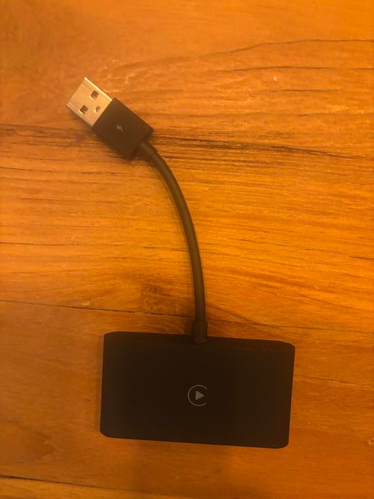Apple CarPlay Bluetooth USB Adapter, Ophalen of Verzenden, Zo goed als nieuw