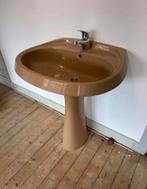 Retro bruine wasbak jaren 70 met kraan, Ophalen, Gebruikt, Bruin