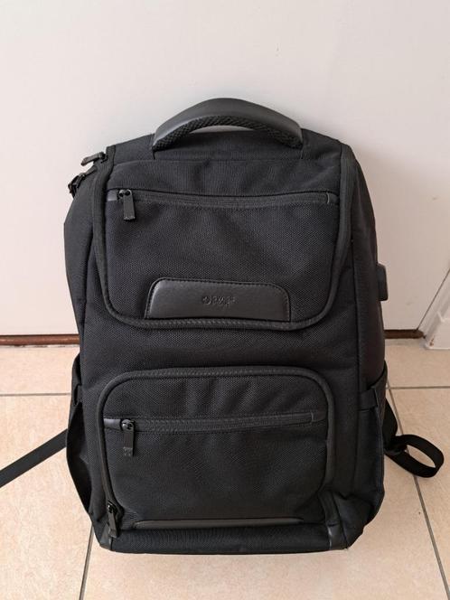 Swiss Peak laptop rugzak met zacht rugpand en banden, Sieraden, Tassen en Uiterlijk, Tassen | Rugtassen, Zo goed als nieuw, 25 tot 40 cm