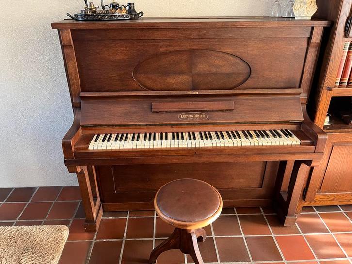 Ludwig Romer Piano - Goed Functionerend, Muziek en Instrumenten, Piano's, Gebruikt, Piano, Bruin, Ophalen