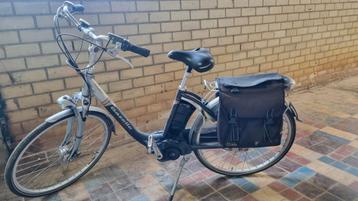 elektrische dames fiets Gazelle Easyglider beschikbaar voor biedingen