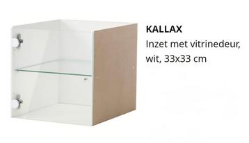 GEVRAAGD  kallax vitrine inzet .. beschikbaar voor biedingen