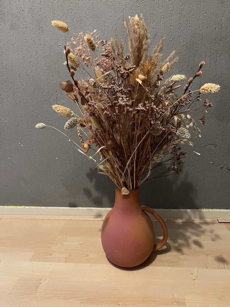 droogbloemen in vaas terracota vaas met bloemen woondeco, Ophalen of Verzenden, Zo goed als nieuw