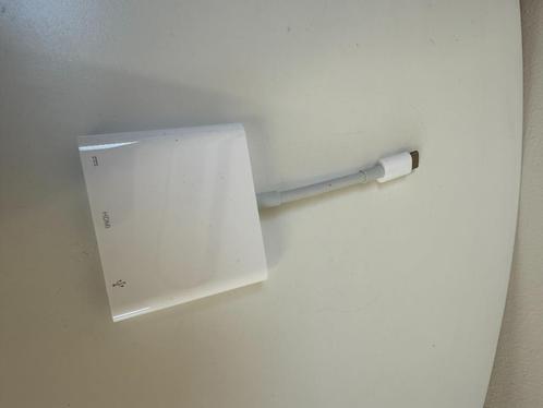 Originele Apple USB-C naar USB en Digital AV / HDMI Adapter, Computers en Software, Pc- en Netwerkkabels, Zo goed als nieuw, Ophalen of Verzenden
