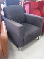 Fauteuil gestoffeerd met zwart rib cord, Gebruikt