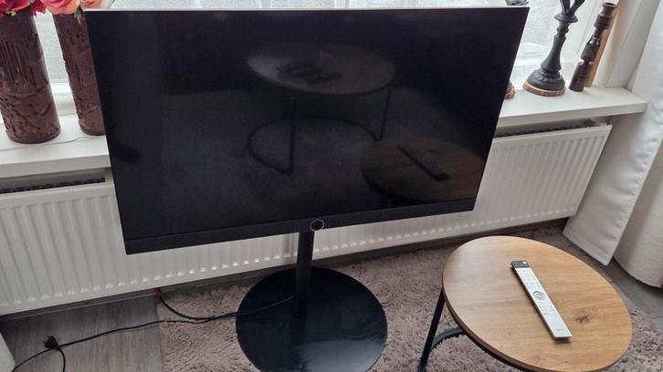 Loewe Bild C.43 60Hz 4k UHD met standaard - Top Kwaliteit!, Audio, Tv en Foto, Televisies, Ophalen of Verzenden