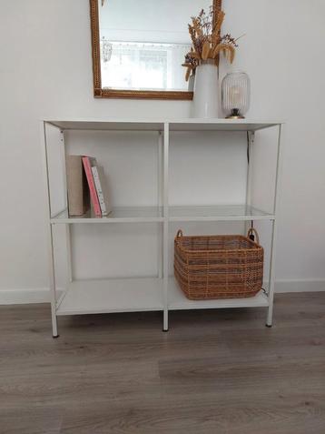 IKEA dressoir  beschikbaar voor biedingen