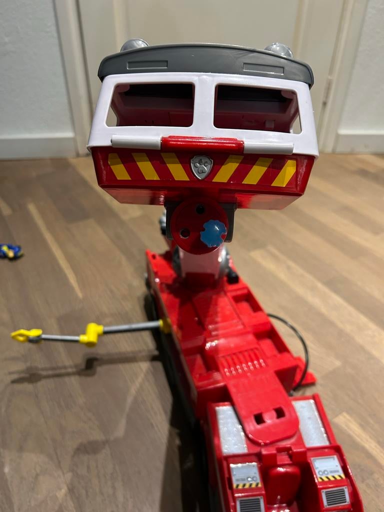 Paw Patrol Big Fire truck (+60cm) with water (plastic) gun, Ophalen of Verzenden, Zo goed als nieuw
