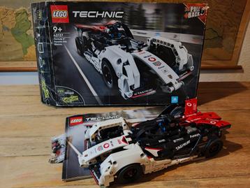 Lego Technic 42137 raceauto beschikbaar voor biedingen