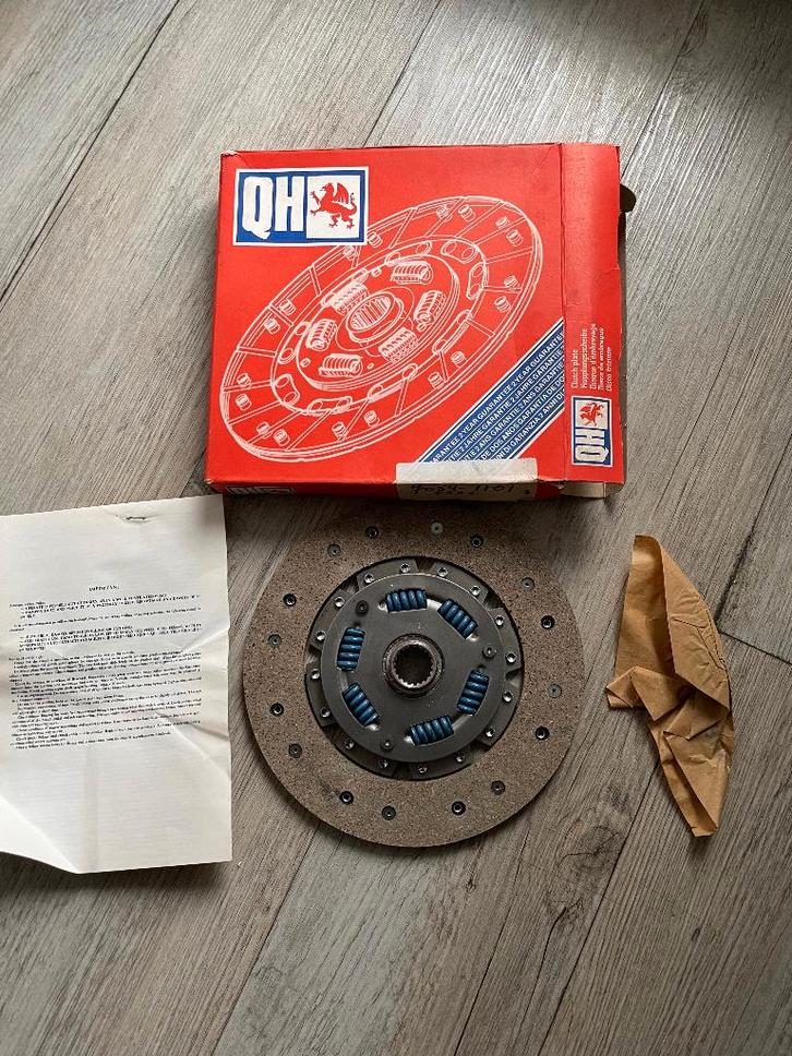 NOS oldtimer auto onderdelen Mitsubishi, Auto diversen, Auto-accessoires, Nieuw, Ophalen of Verzenden