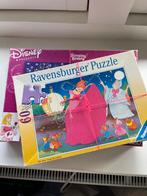 2x puzzel Disney Assepoester, Doornroosje, 50 en 60 stukjes, Ophalen of Verzenden, Meer dan 50 stukjes, Gebruikt, 4 tot 6 jaar