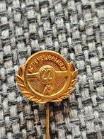 Veilig verkeer speldje 22 jaar, Verzamelen, Speldjes, Pins en Buttons, Ophalen of Verzenden, Zo goed als nieuw