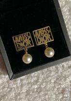 Dior Oorbellen met Parel / NIEUW, Sieraden, Tassen en Uiterlijk, Oorbellen, Hangers, Nieuw, Ophalen of Verzenden, Goud