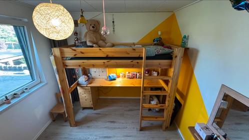 Mooie hoogslaper + bureau & kastjes, Kinderen en Baby's, Kinderkamer | Stapelbedden en Hoogslapers, Zo goed als nieuw, Hoogslaper