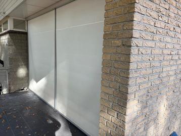 Zonneschermen/Screens - 4 stuks (1 elektrisch) beschikbaar voor biedingen