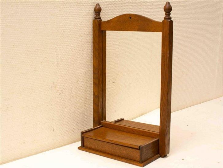 Vintage wandspiegel met borstel/kammenbakje 3823, Huis en Inrichting, Woonaccessoires | Spiegels, Gebruikt, Minder dan 50 cm, Minder dan 100 cm