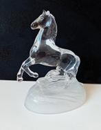 Glazen beeld van een steigerend paard, Antiek en Kunst, Antiek | Glas en Kristal, Ophalen of Verzenden