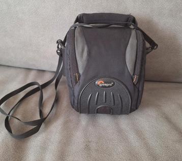 Lowepro Apex 100 AW cameratas – met draagriem beschikbaar voor biedingen