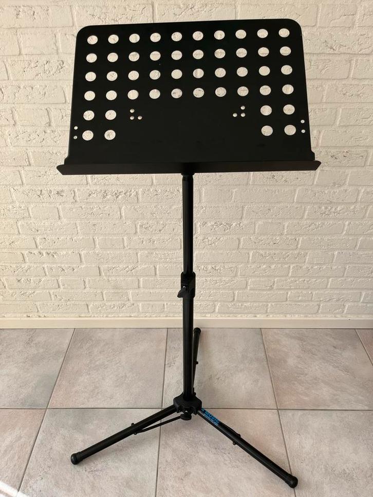 Stevig inklapbaar muziek standaard, Muziek en Instrumenten, Standaards, Gebruikt, Muziekstandaard, Accordeon, Ophalen