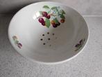 Fruittest Vergiet Treef 18 cm. Kers Czech. Republic, Huis en Inrichting, Keuken | Servies, Keramiek, Ophalen of Verzenden, Overige stijlen