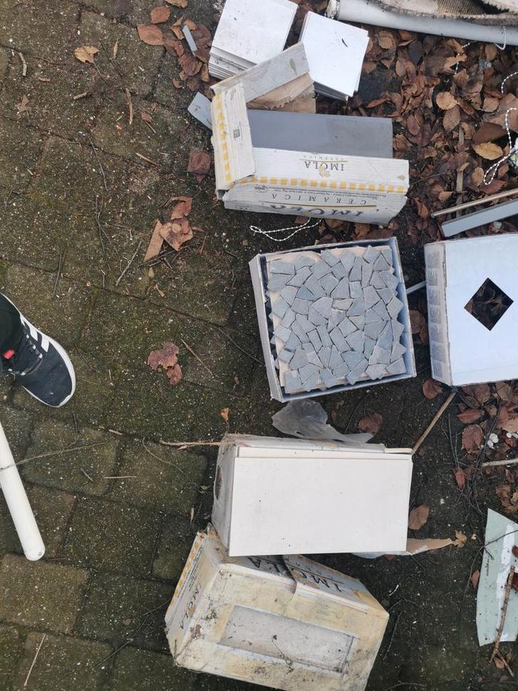 Gratis vloer en wandtegels, Doe-het-zelf en Verbouw, Tegels, Wandtegels, Keramiek, 60 cm of meer, Minder dan 5 m², Ophalen of Verzenden