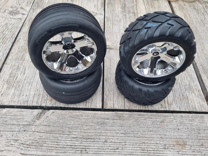 Traxxas Rustler 2wd wielen alias anaconda, Hobby en Vrije tijd, Modelbouw | Radiografisch | Auto's, Ophalen