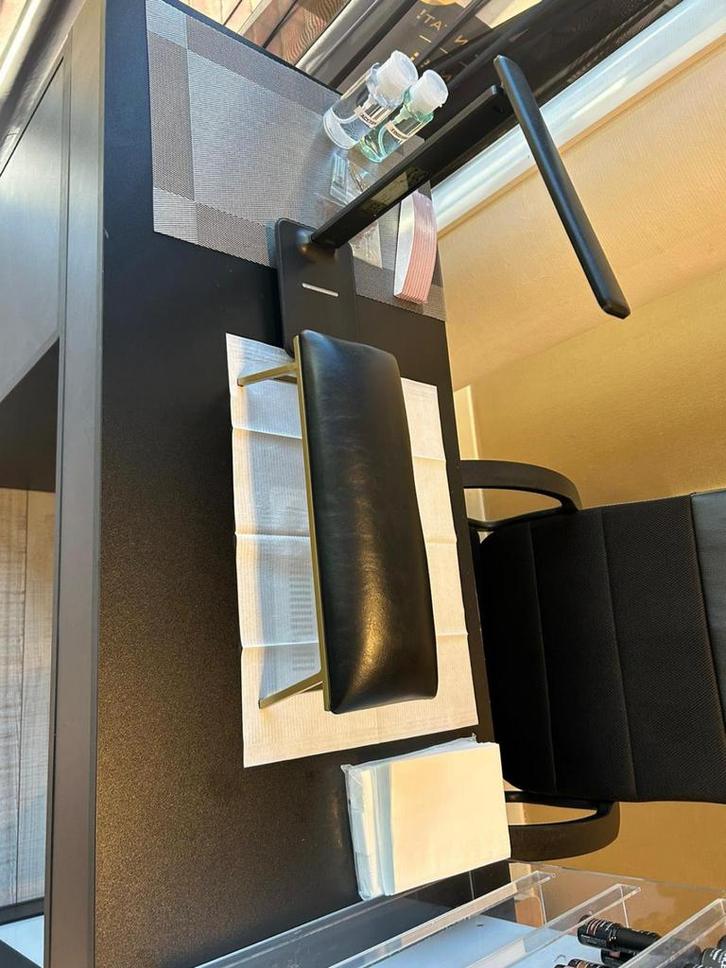 Nageltafel zwart met afzuiging en led, Huis en Inrichting, Schoonmaakartikelen, Ophalen