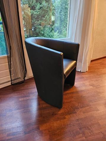 Fauteuil zwart strak design beschikbaar voor biedingen