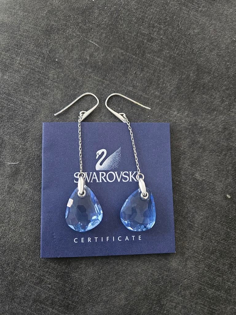 Swarovski blauwe kristallen hangers oorbellen, Sieraden, Tassen en Uiterlijk, Oorbellen, Met kristal, Hangers, Blauw, Ophalen of Verzenden