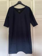 Orson+Bodil: NIEUW nachtblauw jurkje maat M of L, Kleding | Dames, Jurken, Maat 42/44 (L), Knielengte, Verzenden, Blauw