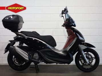 Piaggio Beverly 350 Sport Touring ABS ASR (bj 2016) beschikbaar voor biedingen