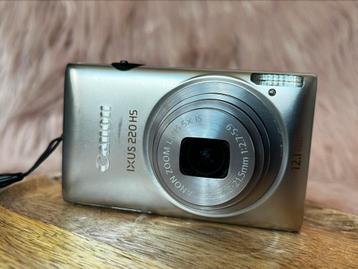 Canon ixus 220hs camera beschikbaar voor biedingen