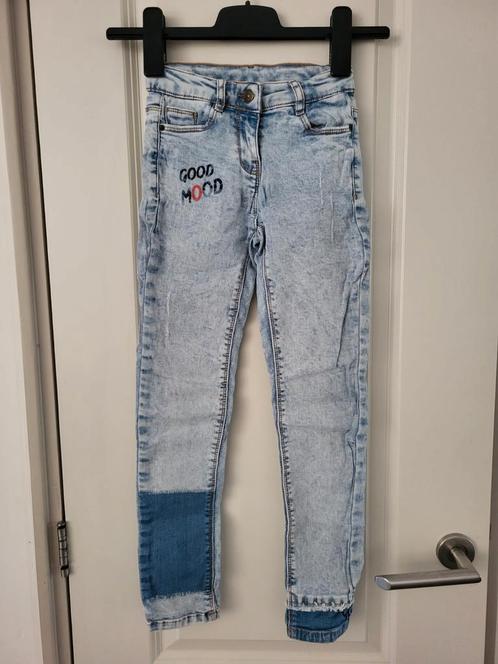 Tape a l'oeil jeans spijkerbroek uniek maat 128, Kinderen en Baby's, Kinderkleding | Maat 128, Zo goed als nieuw, Meisje, Broek