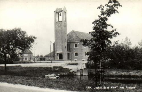 Urk, Jachin Boaz Kerk met Pastorie - 1973 - niet gelopen, Verzamelen, Ansichtkaarten | Nederland, Ongelopen, Overijssel, 1960 tot 1980