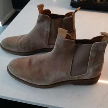 Beige/Bruine Heren Boots. Suede. Maat 40 beschikbaar voor biedingen