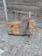 Te koop oude / antieke knie rietsnijder, Ophalen